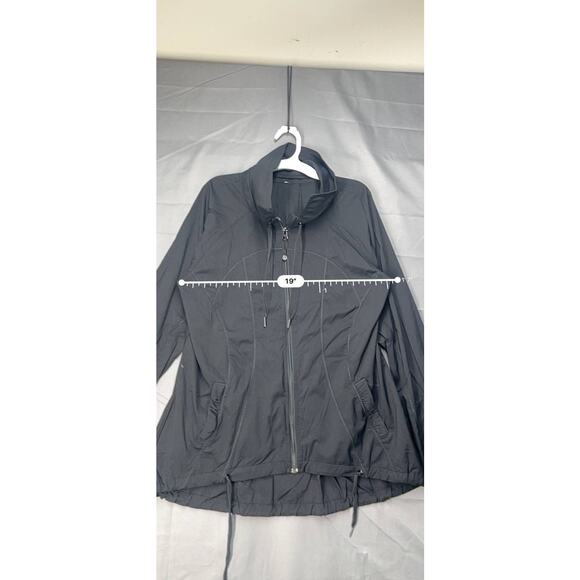 Lululemon Transition Jacket Womens
Black Swing Top Swift Pleated Sz 10 Gorpcore - Picture 4 of 8